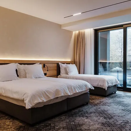 מלון семеен рай אוגניאנובו