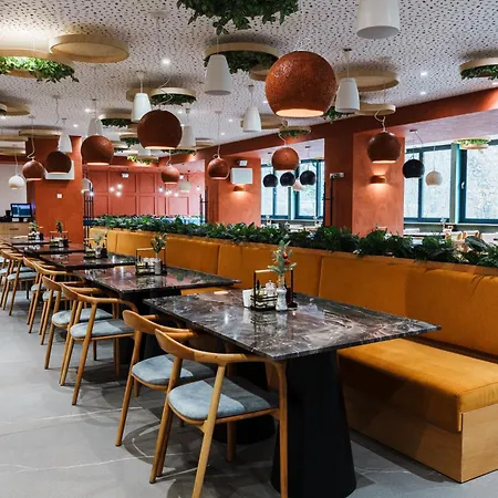 מלון семеен рай