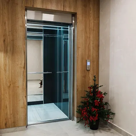 семеен рай מלון אוגניאנובו