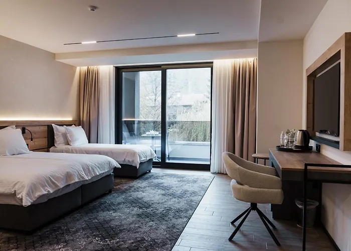 Hotel семеен рай