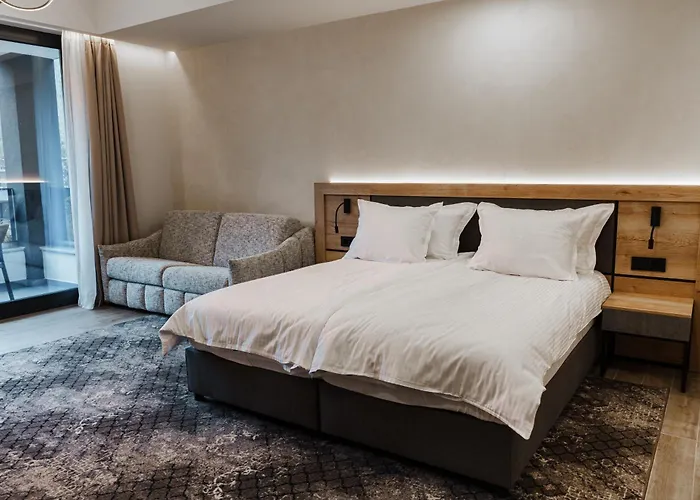 Hotel семеен рай